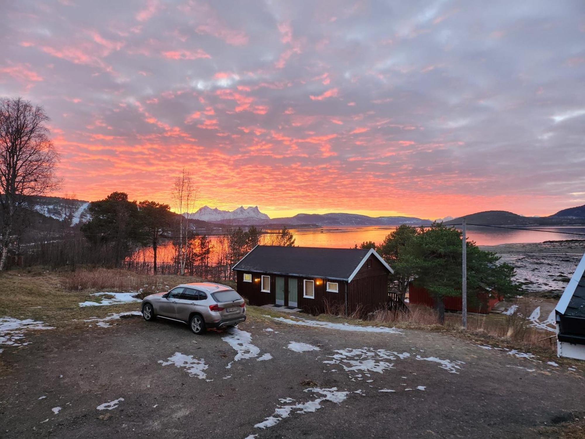 Ulvsvag Gjestgiveri Og Fjordcamping As Exteriér fotografie