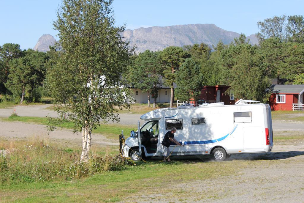 Ulvsvag Gjestgiveri Og Fjordcamping As Exteriér fotografie