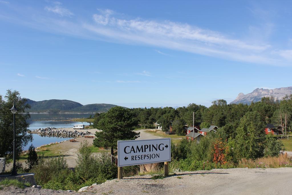 Ulvsvag Gjestgiveri Og Fjordcamping As Exteriér fotografie